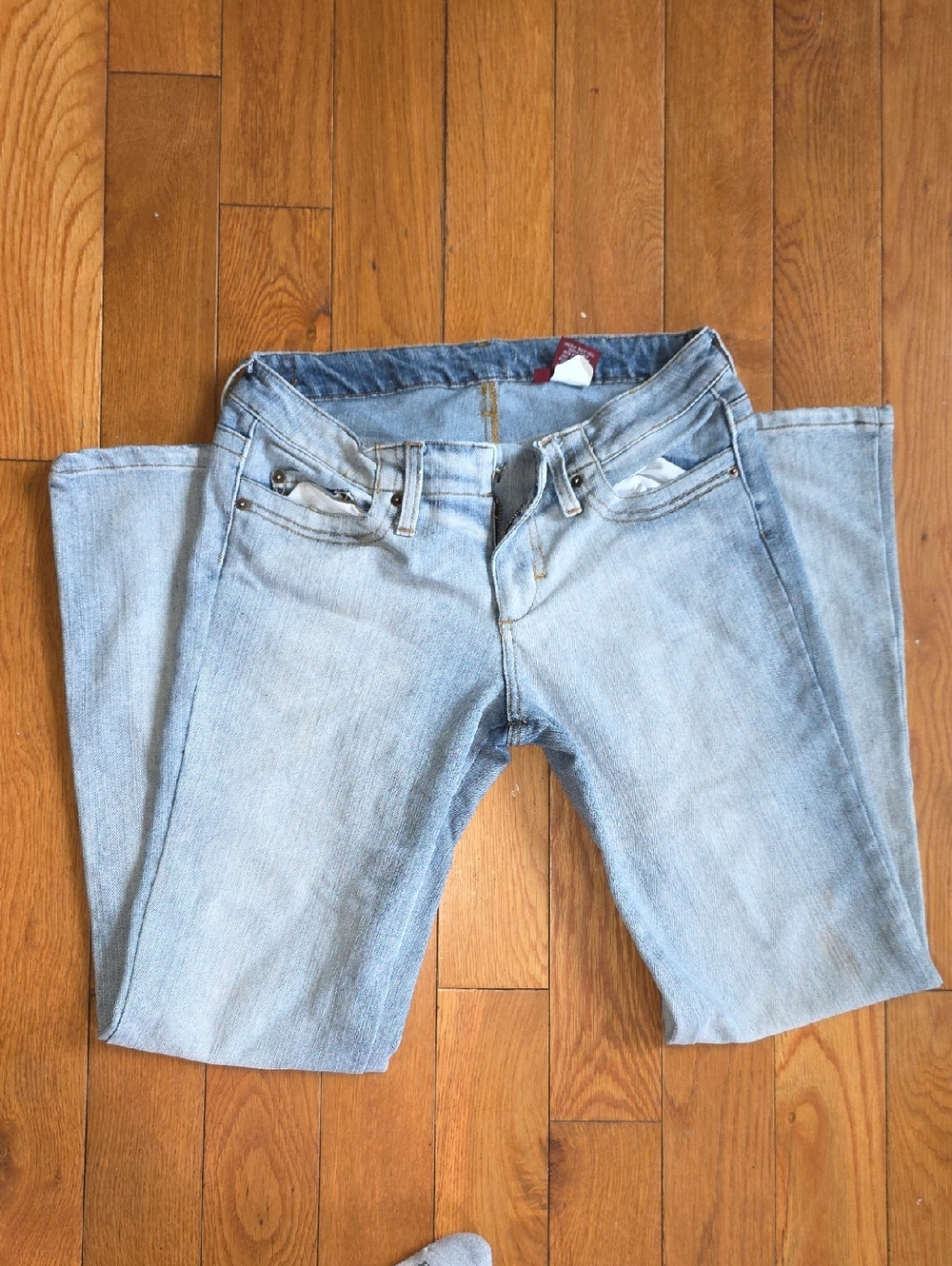 38 - Light Blue Straight-Leg Women's Jeans - Classic Everyday Denim